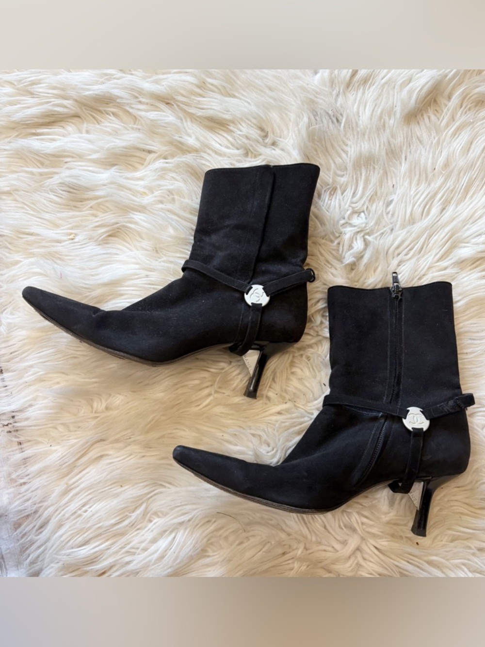 Chanel 2000s Black Suede CC Logo Silver Hardware Kitten Heel Booties Size 37/6.5 - Picture 2 of 9